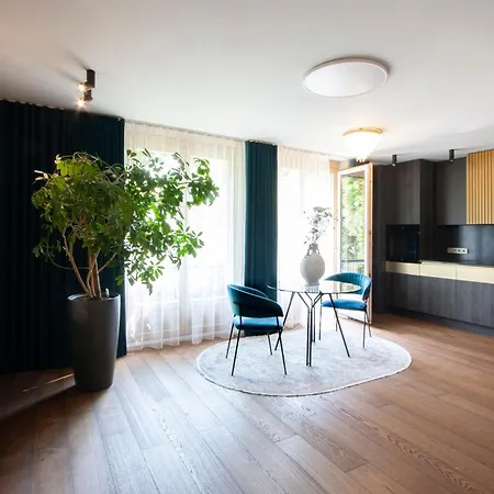 French Park View Апартаменты Вильнюс